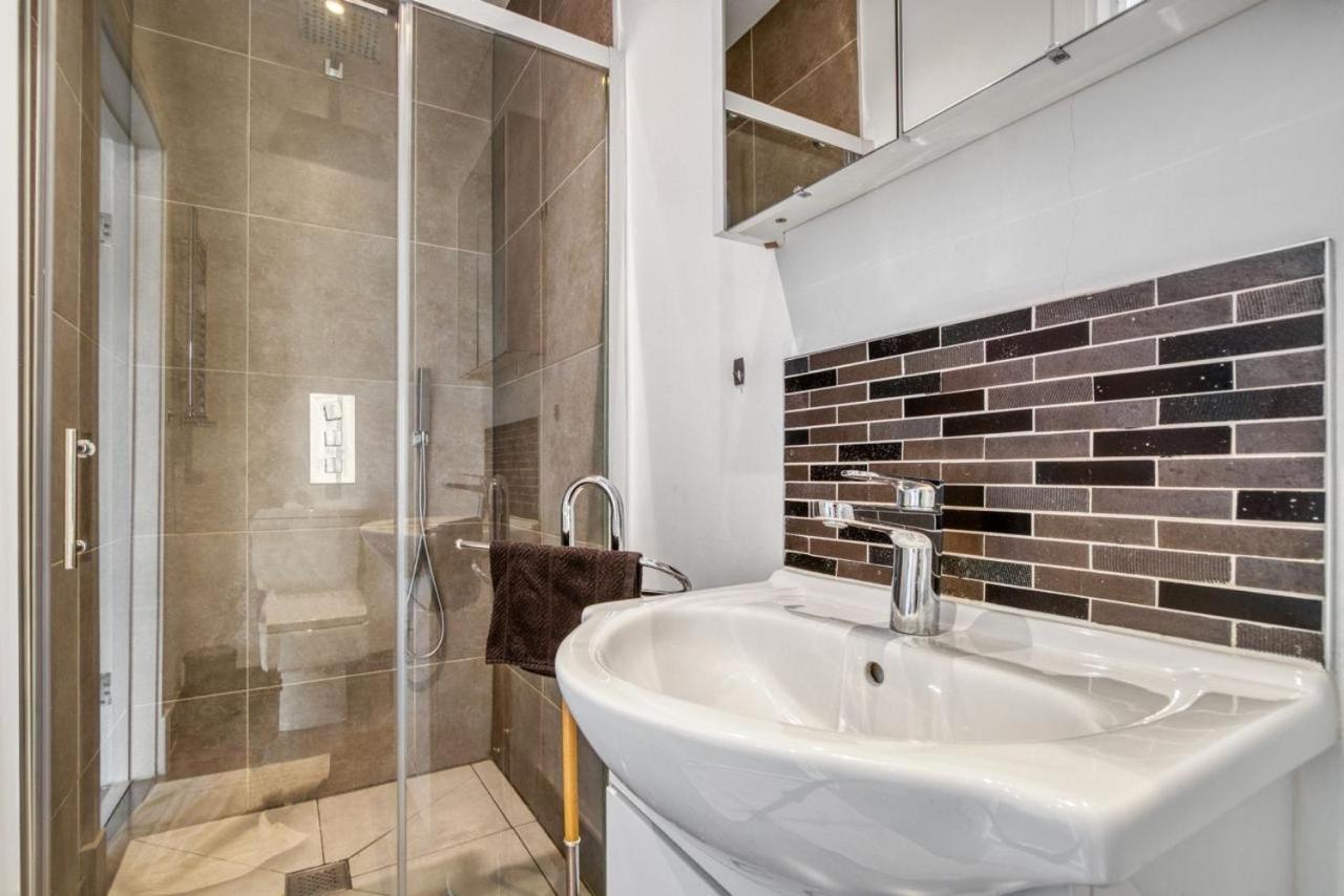Luxurious Hidden Gem In Wandsworth Apartment London Exterior photo